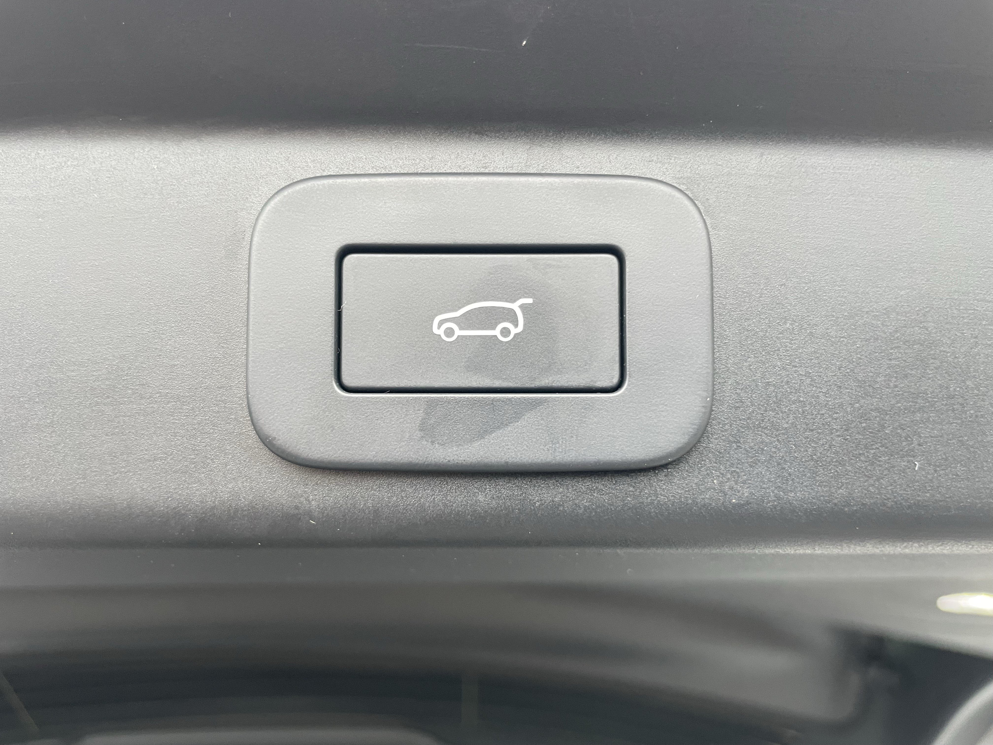 Used 2025 Land Rover Range Rover Sport SE AWD/4WD image 37