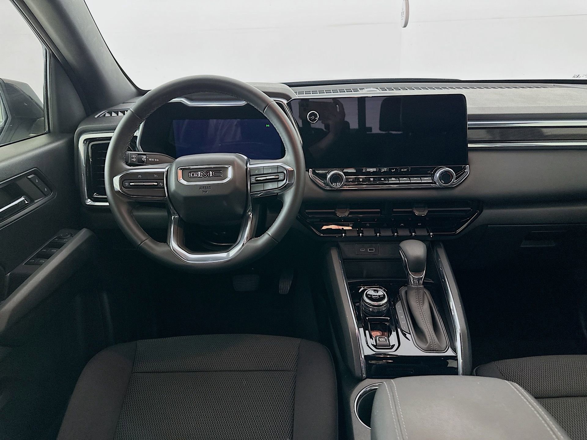 Used 2024 GMC Canyon Elevation w/ Convenience Package image 22