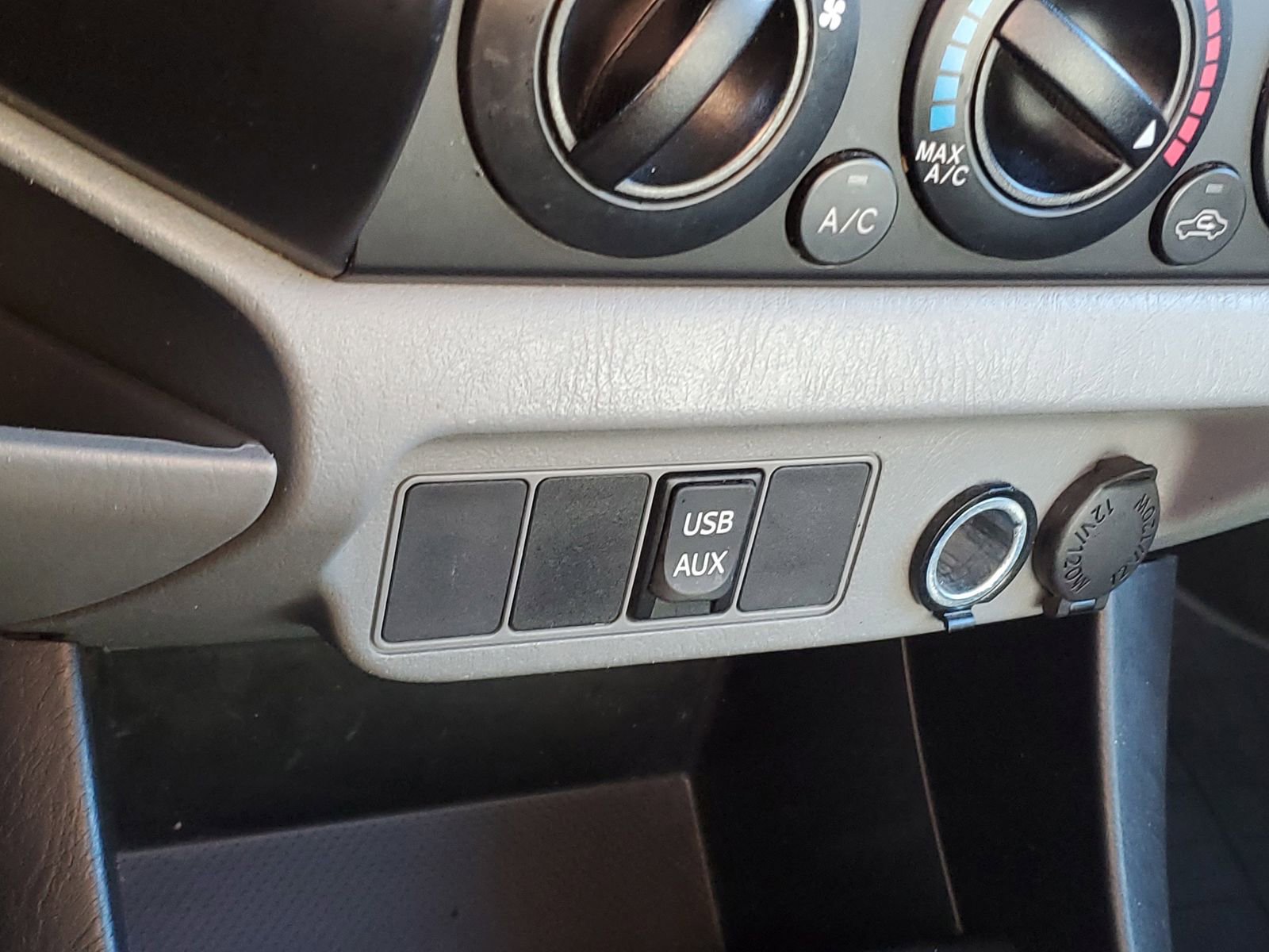 Used 2014 Toyota Tacoma PreRunner w/ Convenience Package image 26