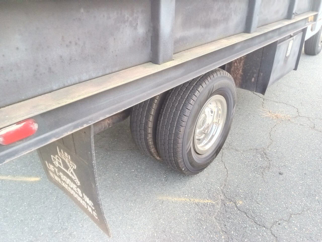 Used 1998 Chevrolet Silverado 3500 2WD Regular Cab w/ Comfort & Convenience Pkg image 6