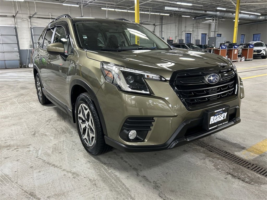 Certified 2023 Subaru Forester Premium image 2