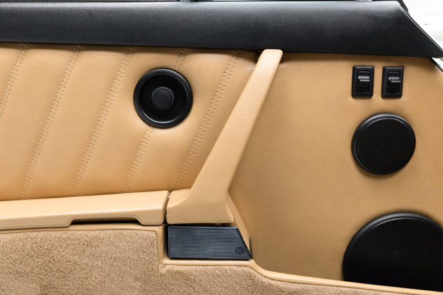 Used 1994 Porsche 911 Carrera 4 image 38