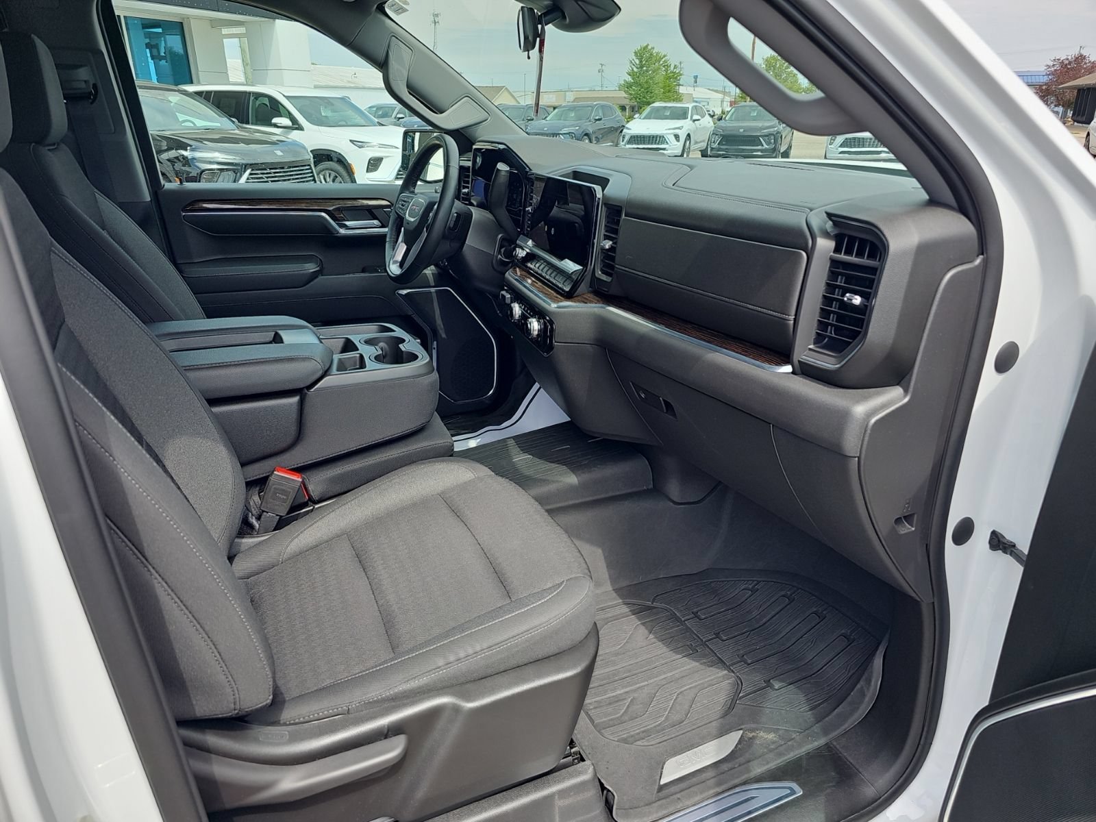 Used 2023 GMC Sierra 1500 SLE w/ Preferred Package AWD/4WD image 36