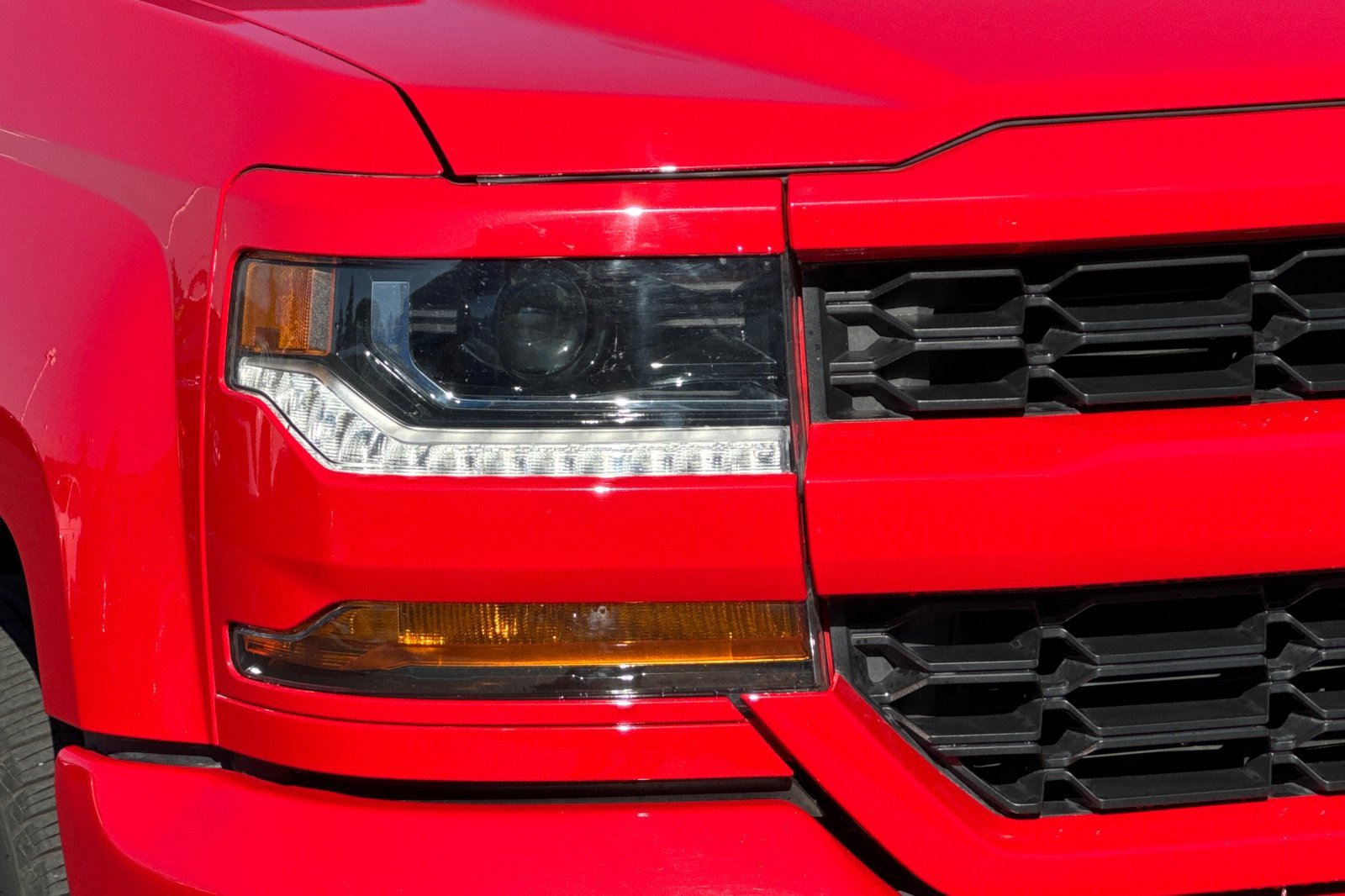 Used 2018 Chevrolet Silverado 1500 Custom w/ Custom Value Package image 39