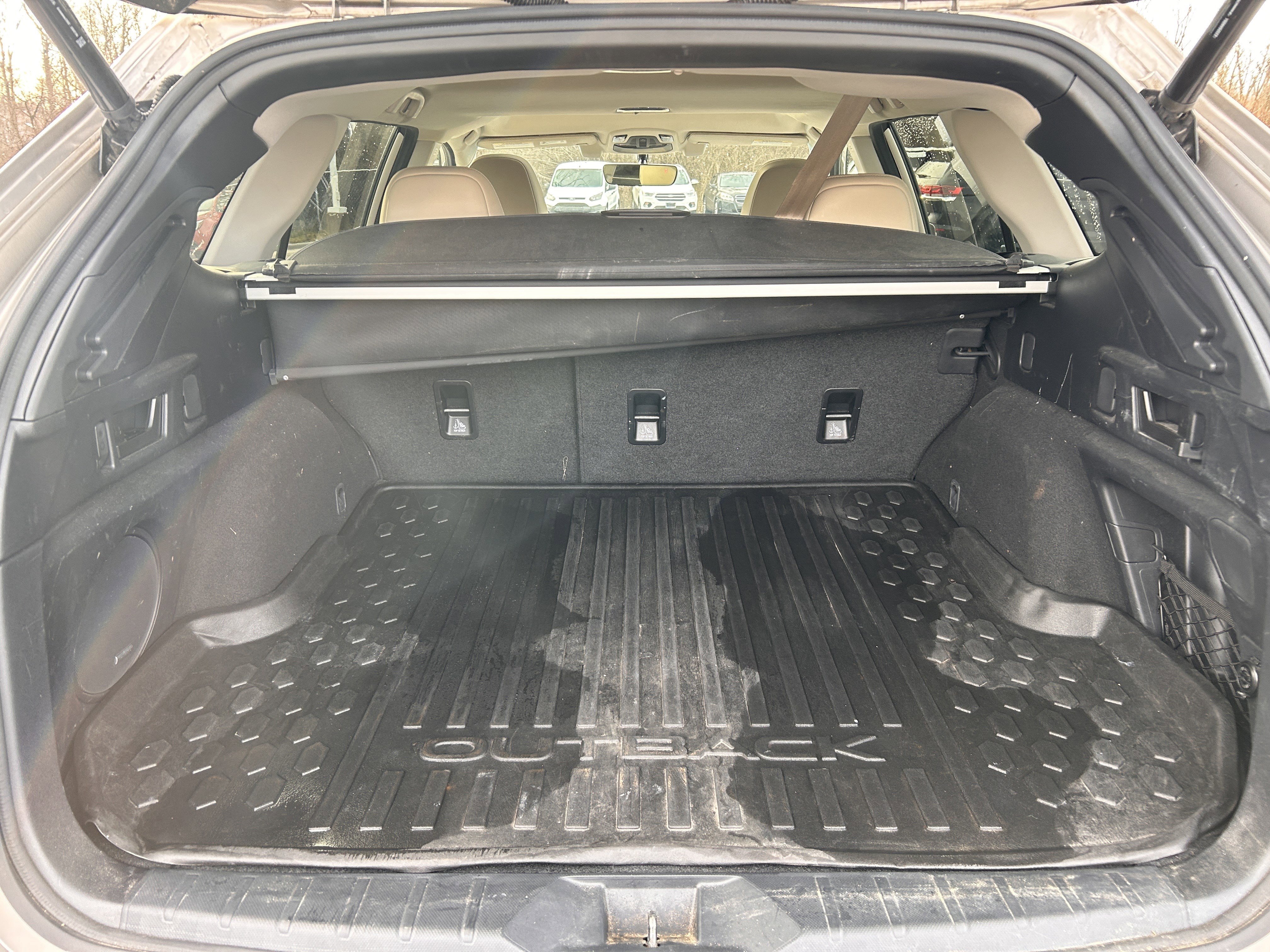 Used 2020 Subaru Outback Limited image 29