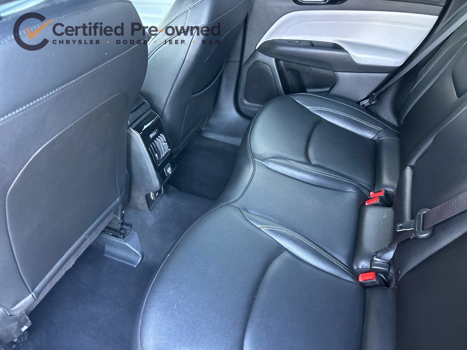 Used 2025 Jeep Compass Limited AWD/4WD image 13