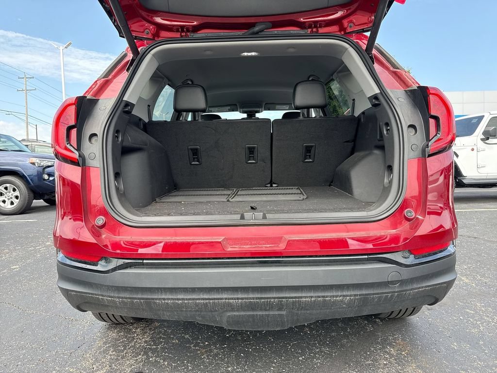 Used 2023 GMC Terrain SLT w/ Elevation Edition FWD image 24
