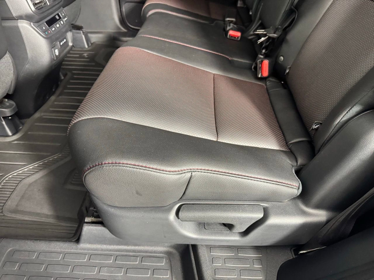 Used 2025 Honda Passport Black Edition image 29