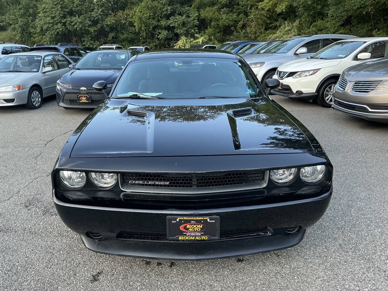 Used 2013 Dodge Challenger SXT RWD image 3