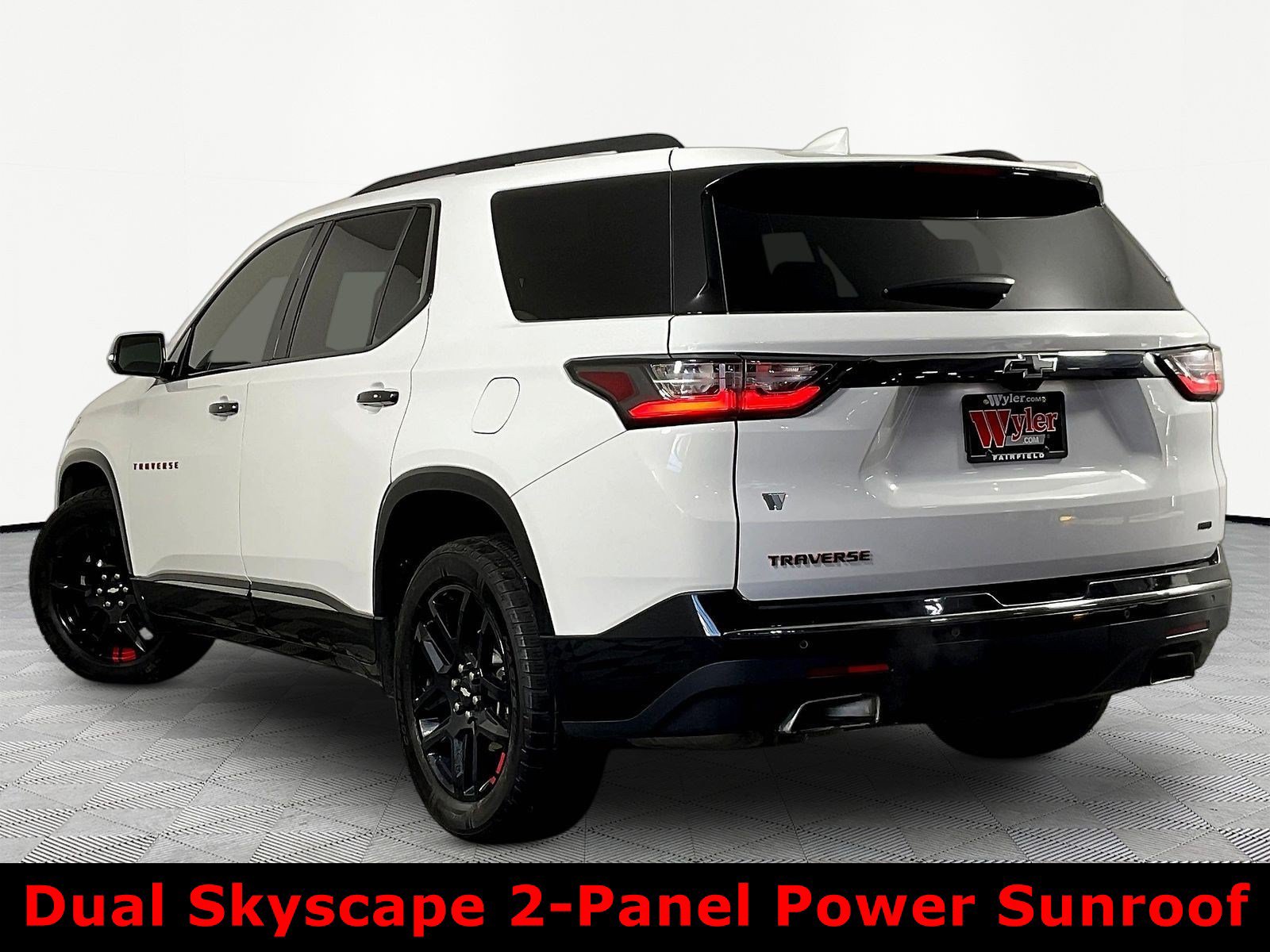 Used 2019 Chevrolet Traverse Premier w/ Redline Edition AWD/4WD image 4