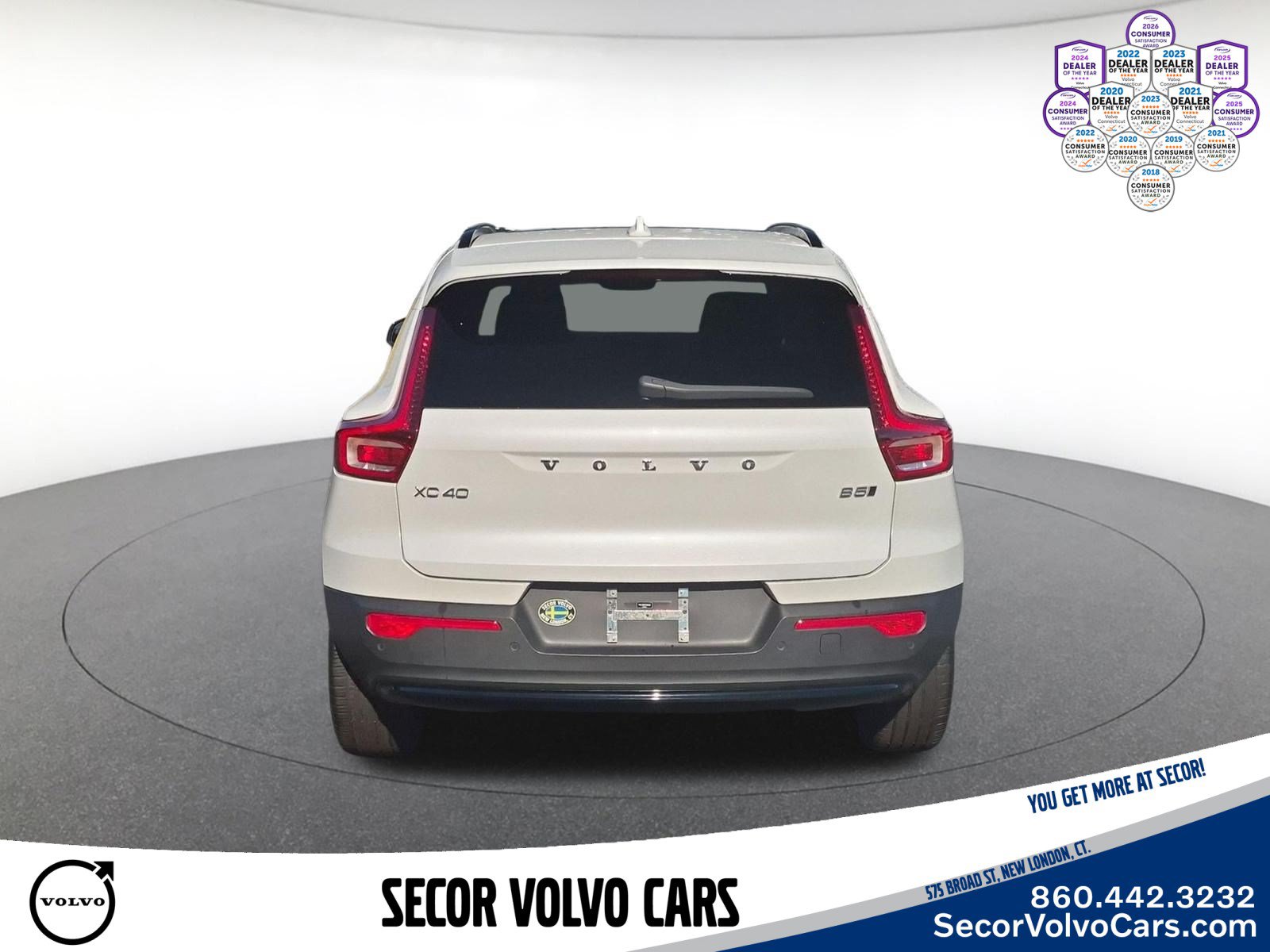 Certified 2023 Volvo XC40 B5 Plus w/ Protection Package Premier AWD/4WD image 8