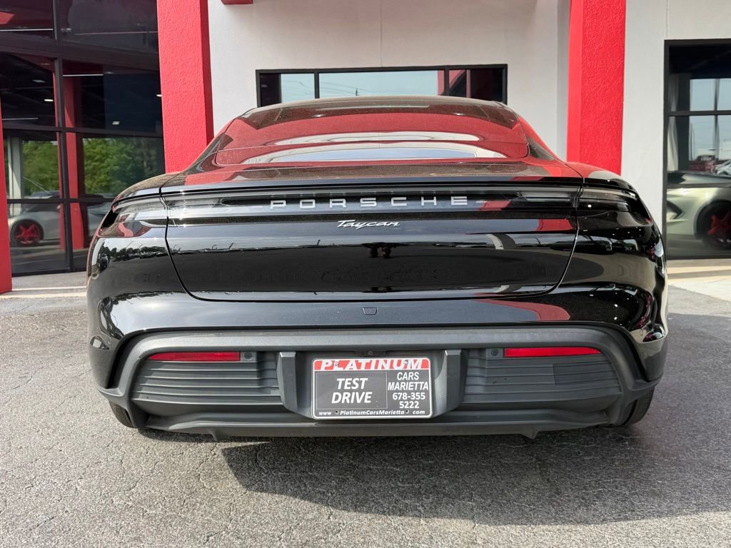 Used 2022 Porsche Taycan image 8
