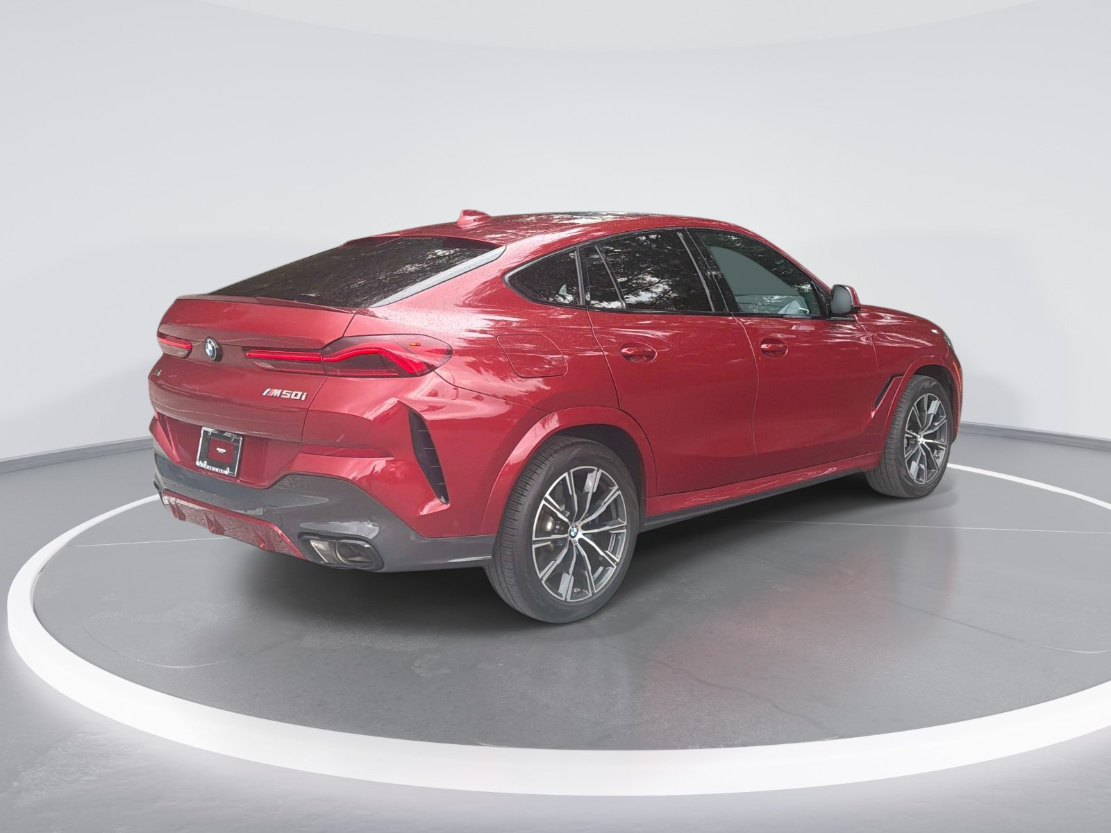 Used 2023 BMW X6 M50i w/ Executive Package AWD/4WD image 3