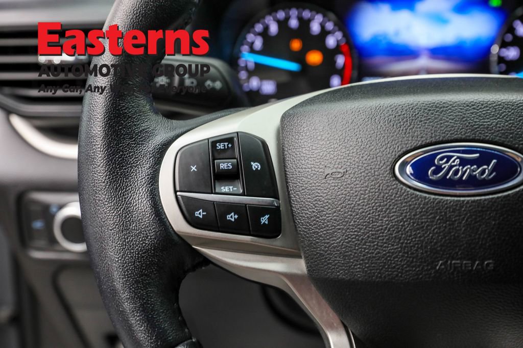 Used 2022 Ford Explorer XLT image 15