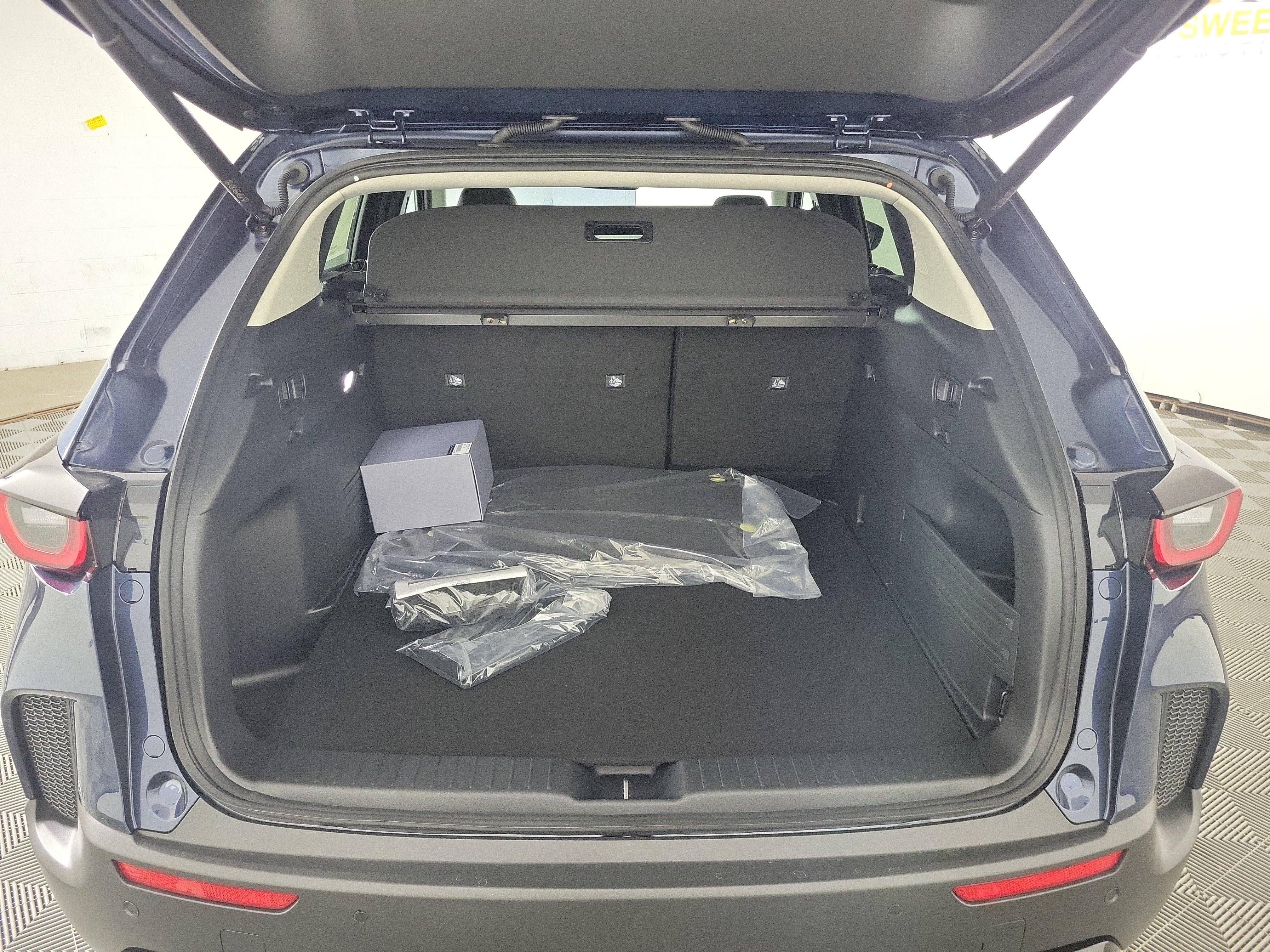 New 2026 MAZDA CX-50 AWD 2.5 Hybrid w/ Cargo Package image 27