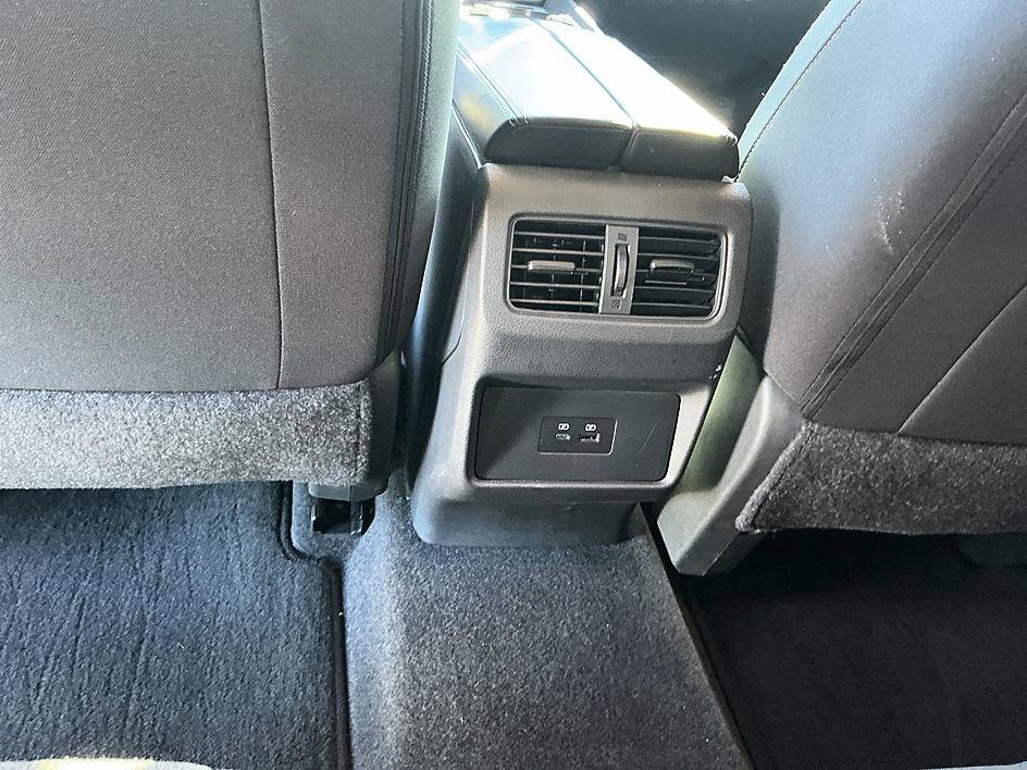 Certified 2023 Nissan Rogue SV image 23