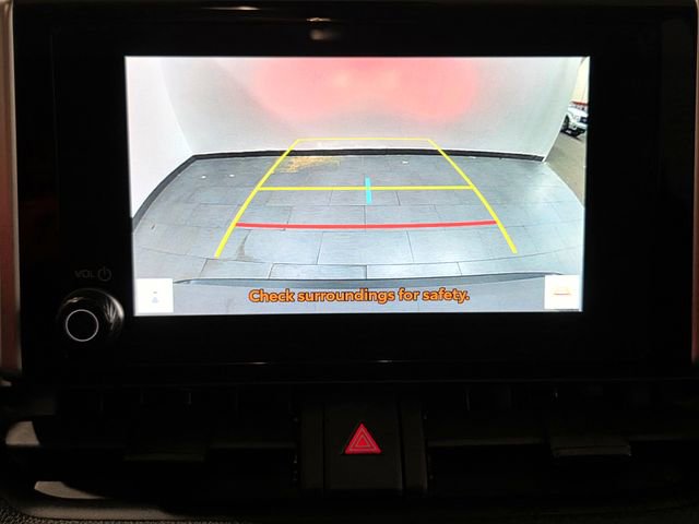 Used 2025 Toyota RAV4 XLE AWD/4WD image 19