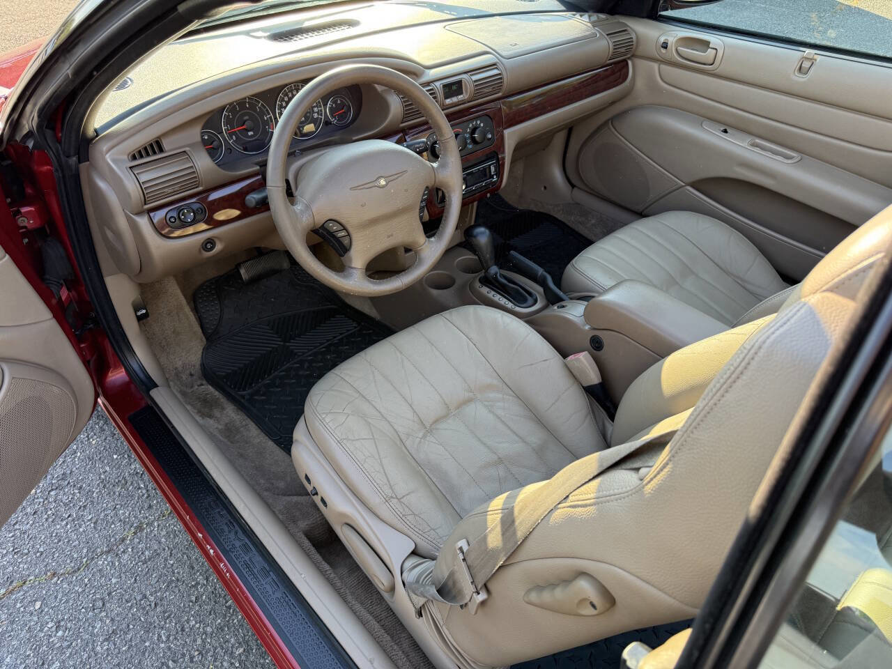 Used 2003 Chrysler Sebring LXi FWD image 9