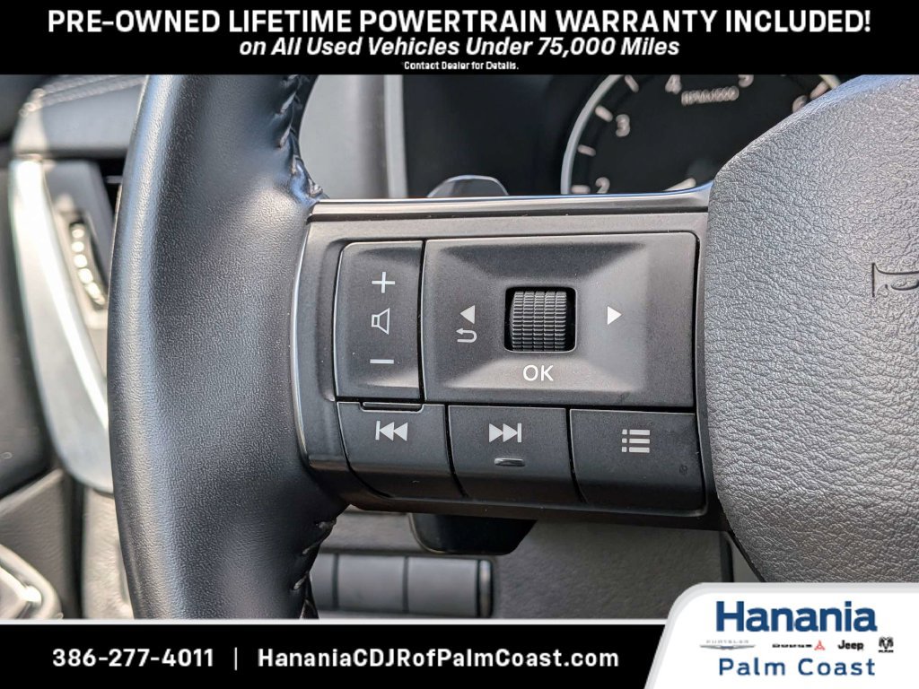 Used 2025 Nissan Rogue SV AWD/4WD image 23