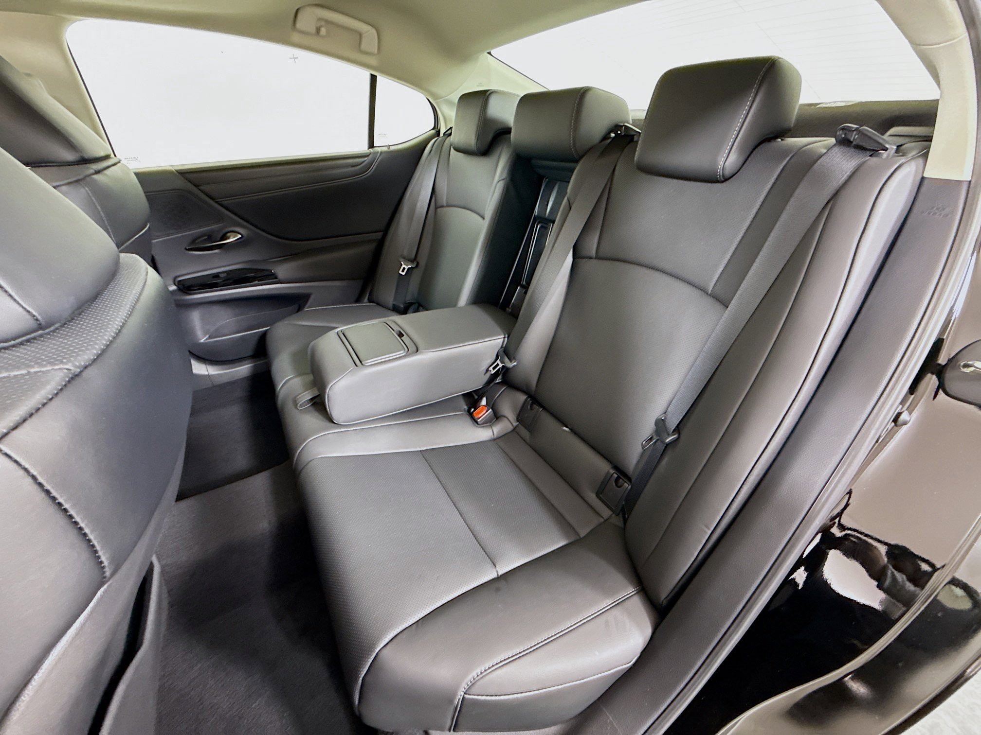 Used 2025 Lexus ES 350 350 w/ Premium Package image 21