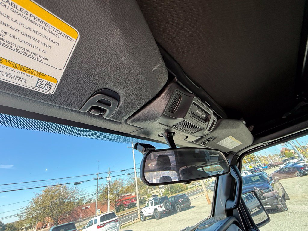 Used 2024 Jeep Gladiator Sport AWD/4WD image 24