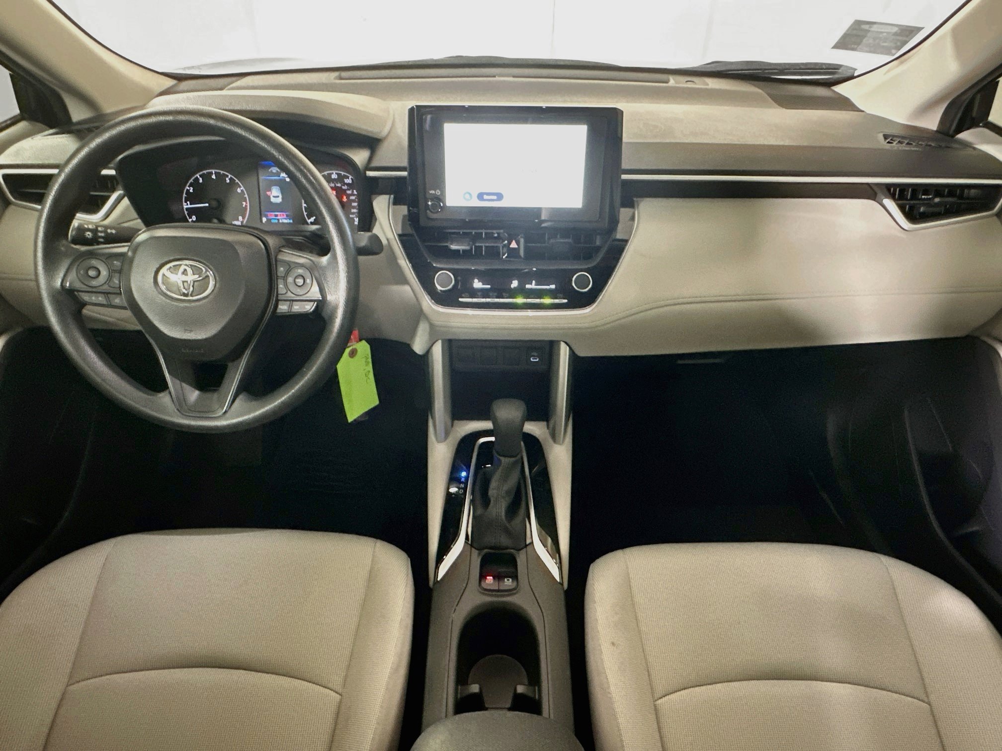 Used 2025 Toyota Corolla Cross L FWD image 26