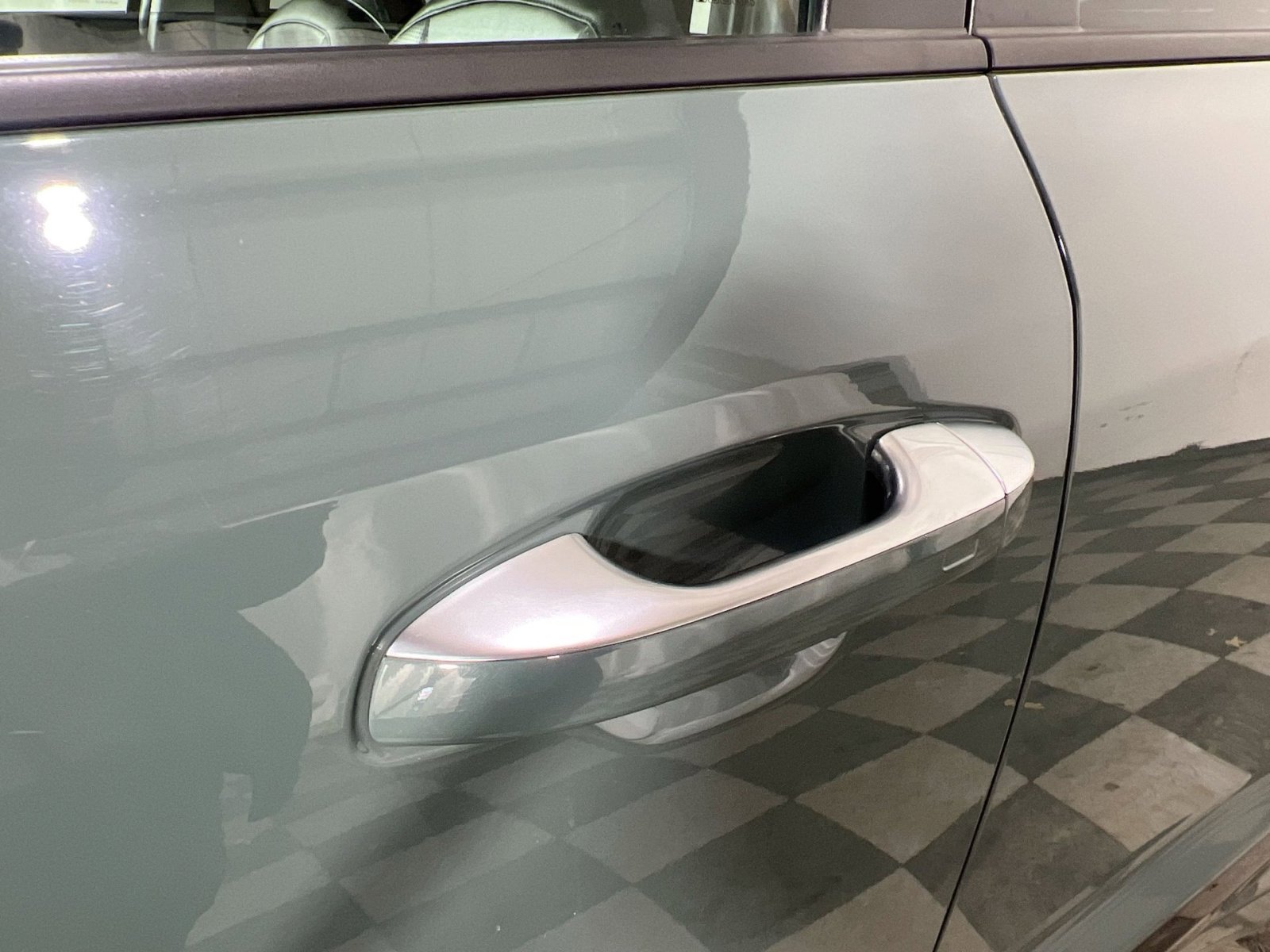 Used 2023 Kia Niro SX Touring image 15