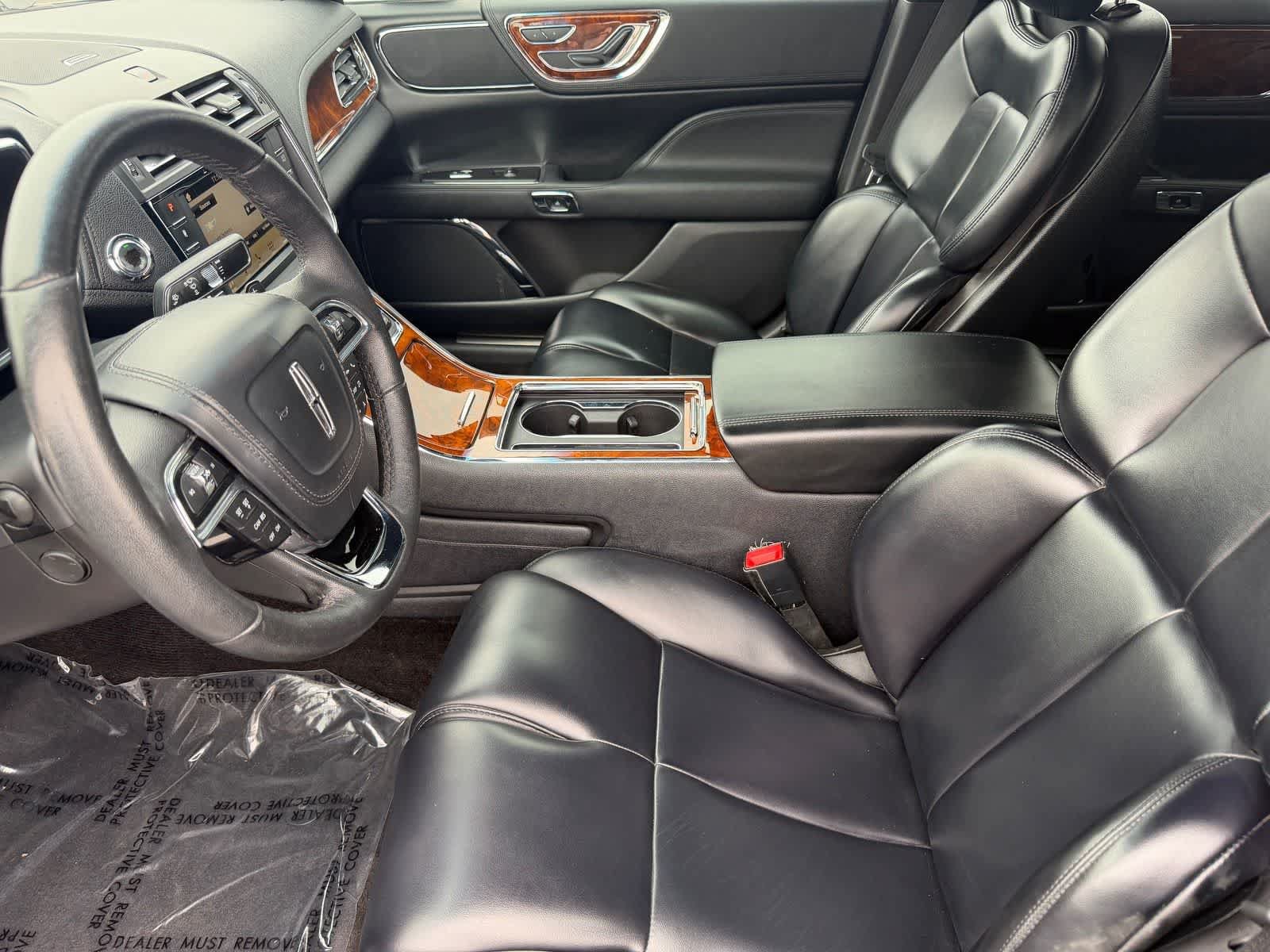 Used 2017 Lincoln Continental Premiere FWD image 12
