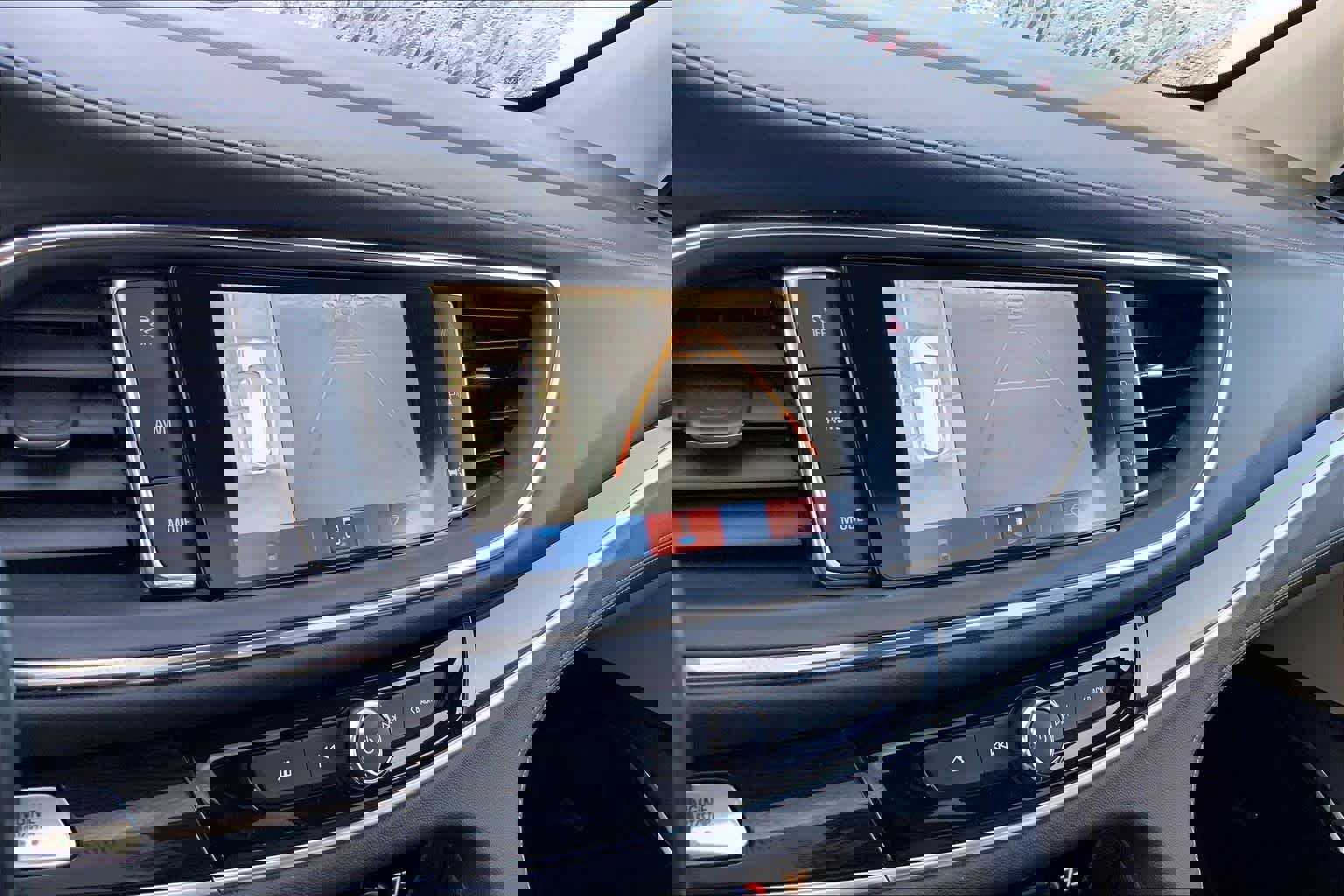 Used 2019 Buick Enclave Premium w/ Experience Buick Package image 27