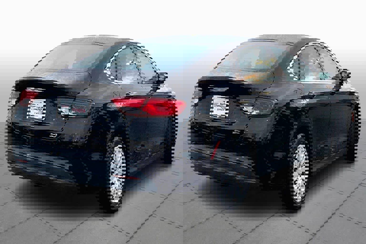 Used 2015 Chrysler 200 LX image 12