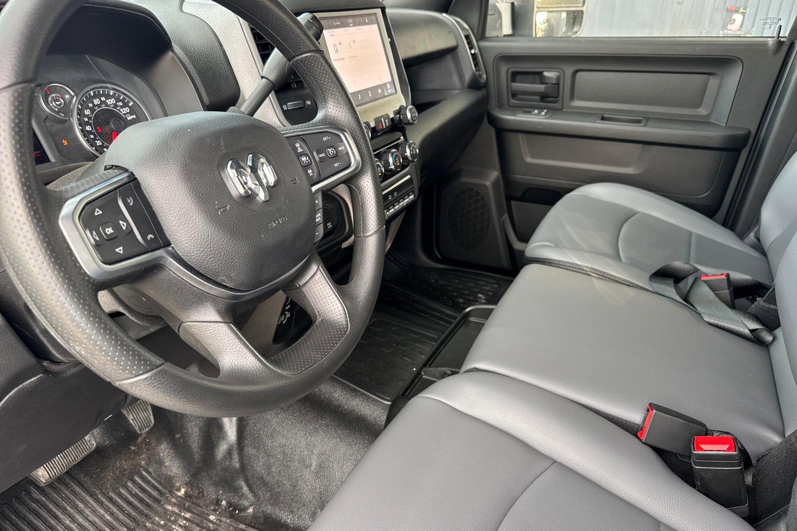 New 2026 RAM 5500 Tradesman w/ Chrome Appearance Group image 9