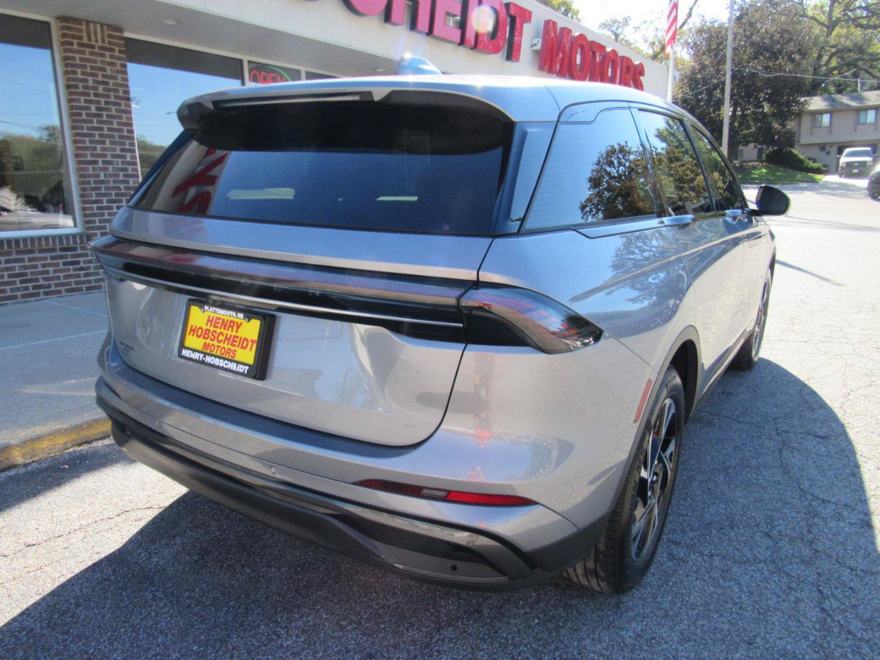 Used 2025 Lincoln Nautilus Premier w/ Jet Appearance Package AWD/4WD image 12