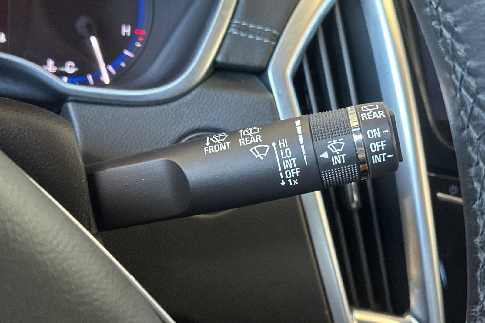 Used 2016 Cadillac SRX FWD image 34