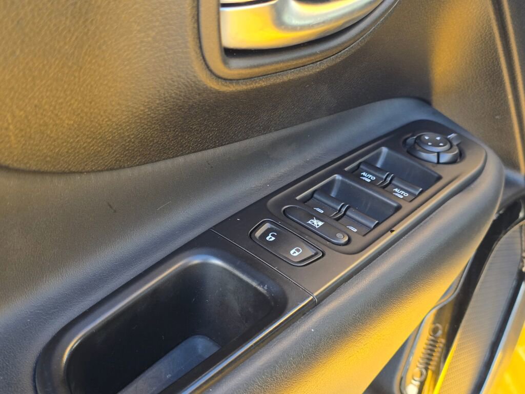 Used 2018 Jeep Renegade Altitude AWD/4WD image 22