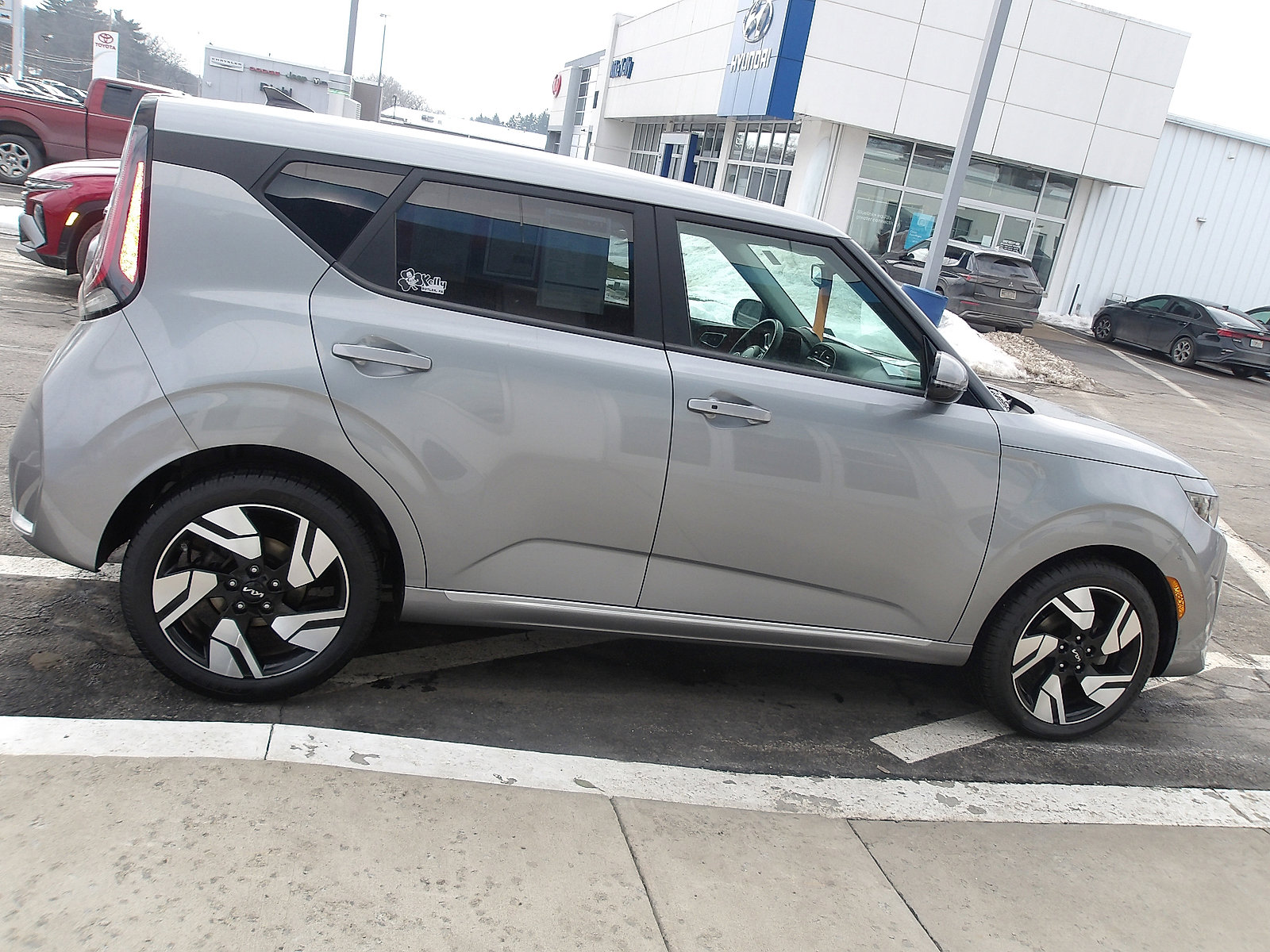 Used 2023 Kia Soul GT-Line image 8