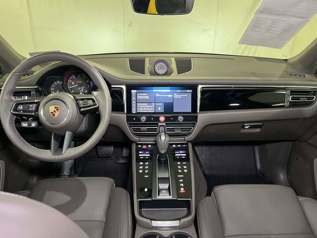 Certified 2025 Porsche Macan image 25