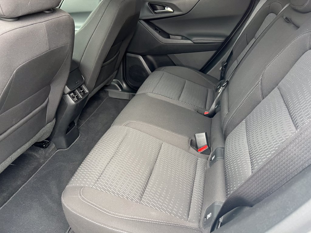 Used 2026 Chevrolet Equinox LT AWD/4WD image 12