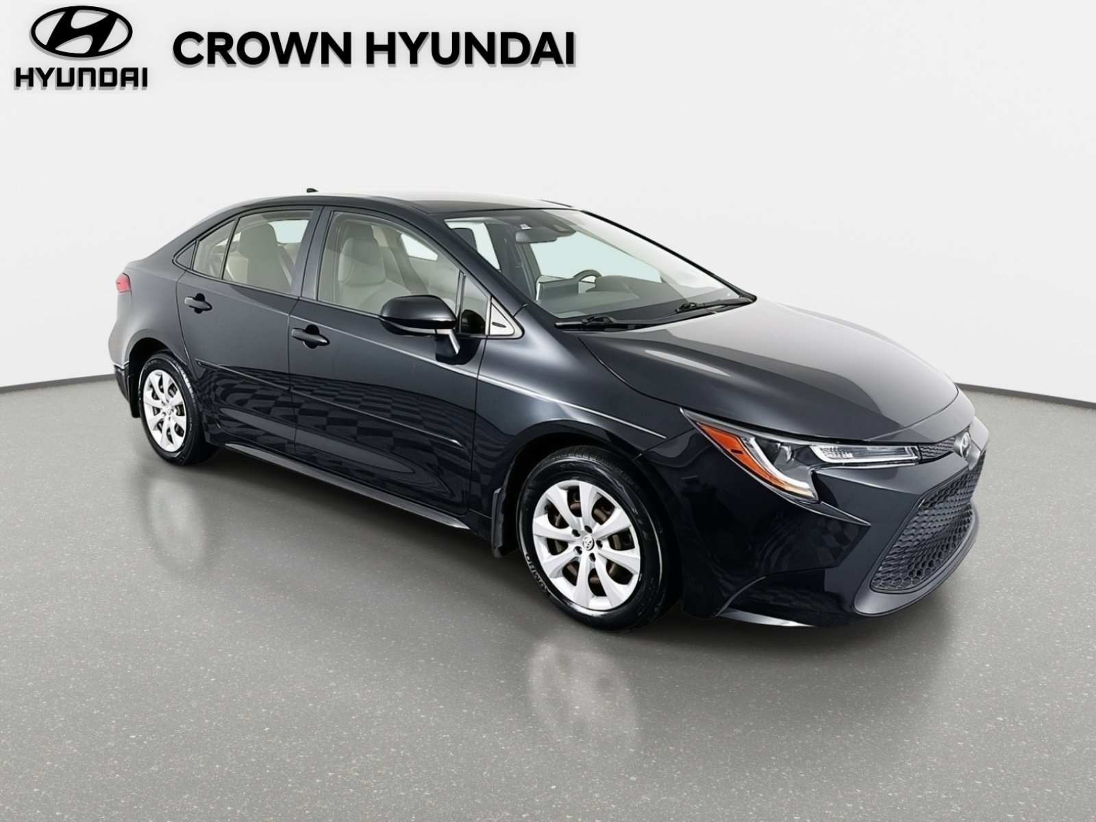 Used 2021 Toyota Corolla LE image 4