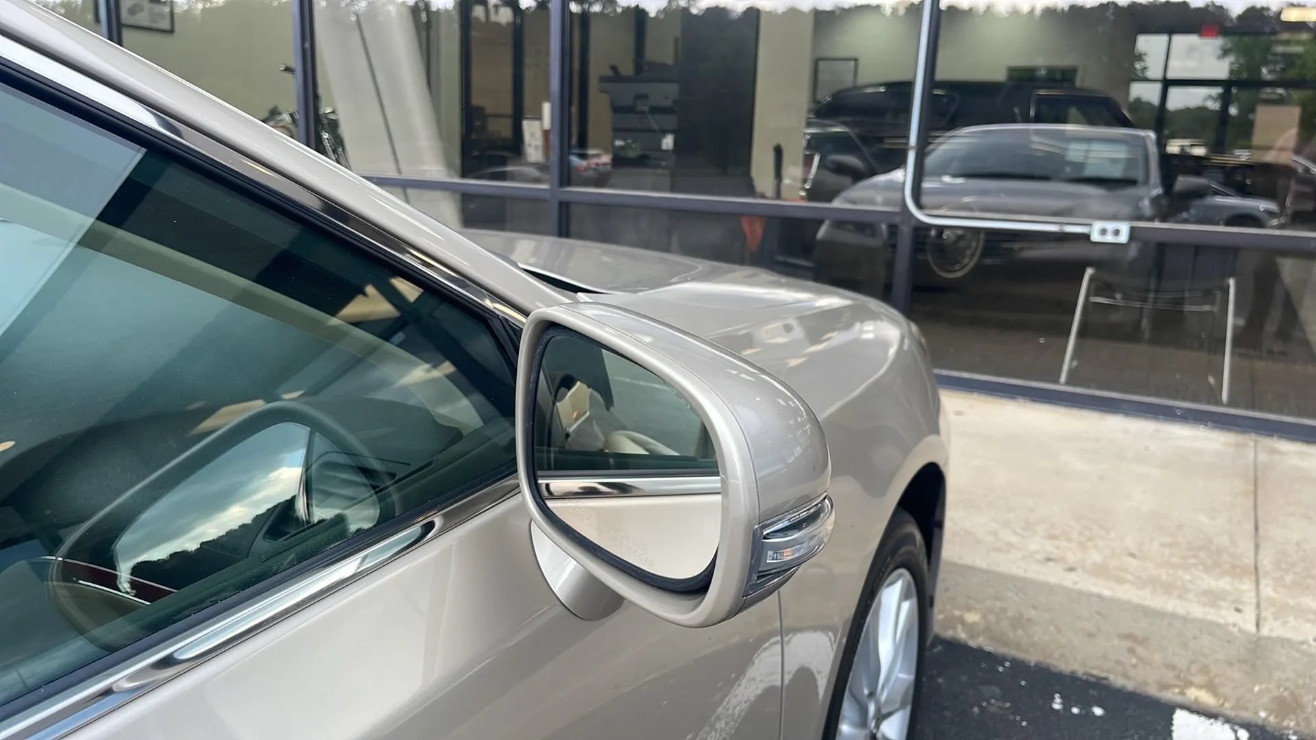Used 2011 Lexus ES 350 FWD image 23
