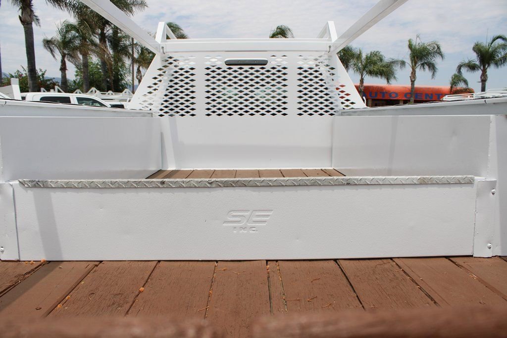 Used 2017 Ford F550 2WD Crew Cab Super Duty image 7