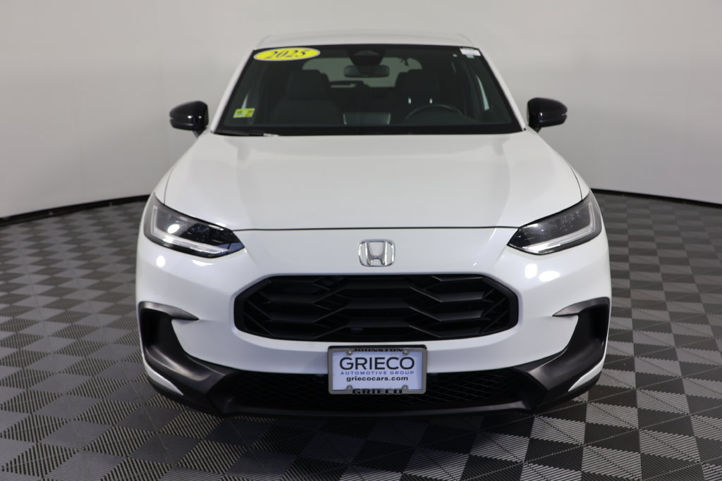 Used 2025 Honda HR-V Sport image 3