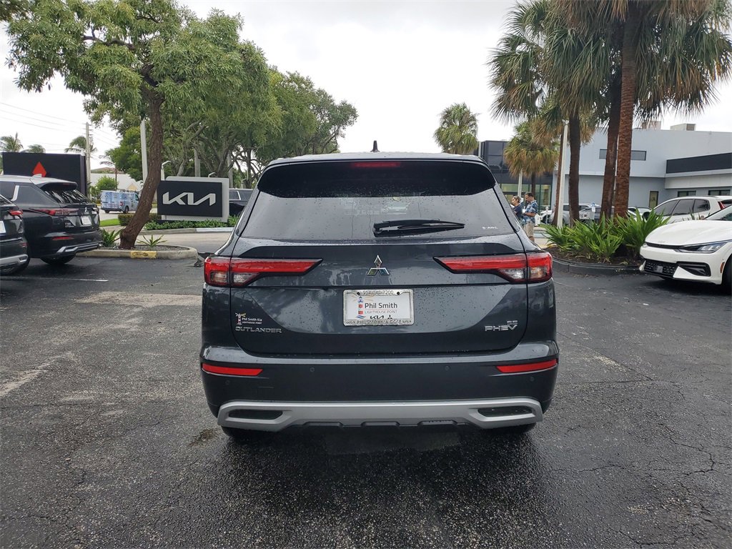 New 2025 Mitsubishi Outlander SE image 5