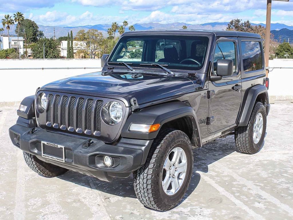 Used 2022 Jeep Wrangler Sport AWD/4WD image 3