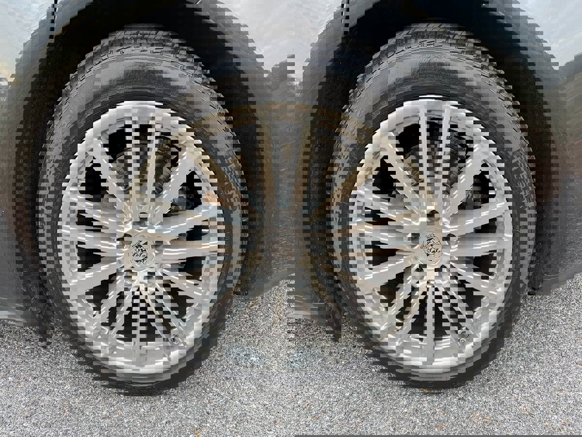 Used 2018 Porsche Panamera 4 image 31