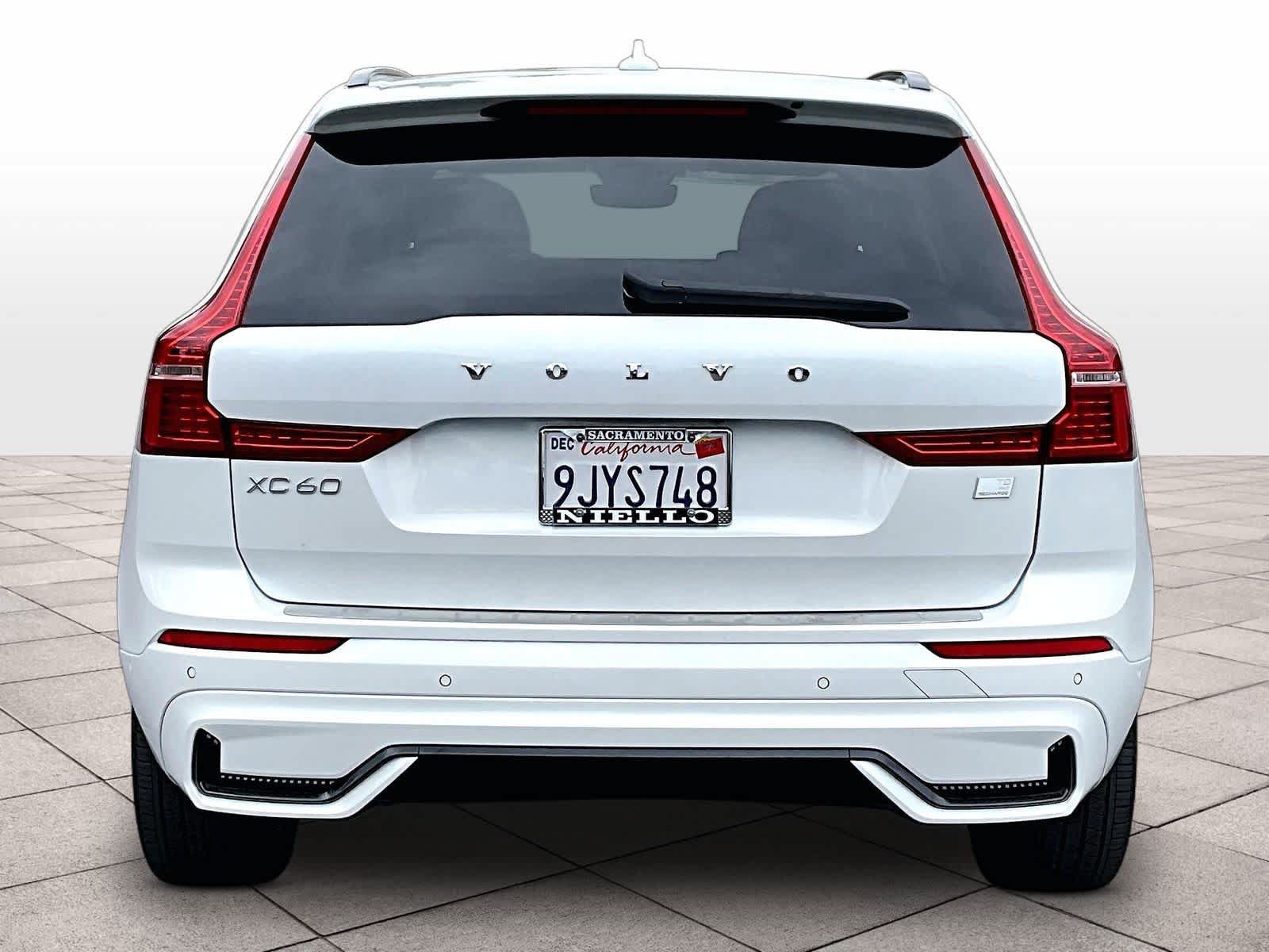 Used 2024 Volvo XC60 T8 Plus w/ Protection Package Premier AWD/4WD image 7