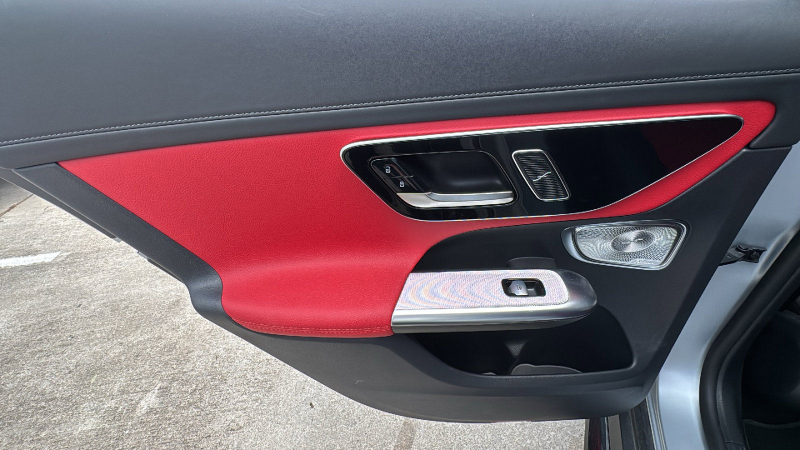 Used 2024 Mercedes-Benz GLC 43 AMG 4MATIC image 16