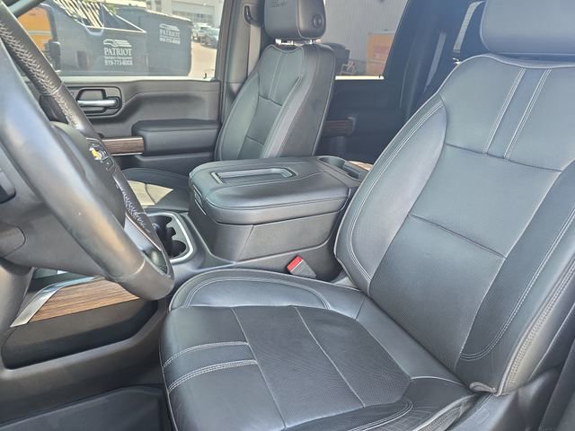 Used 2022 Chevrolet Silverado 3500 High Country w/ Technology Package image 14