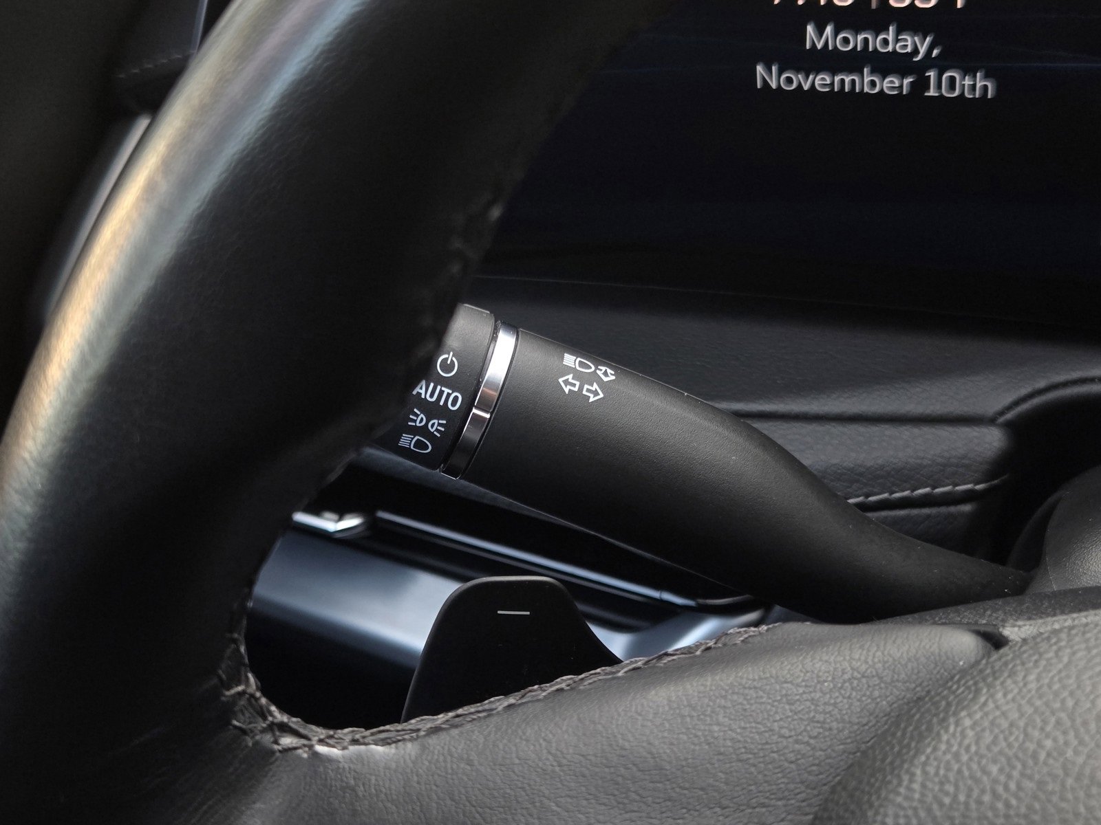 Used 2024 Cadillac XT4 Premium Luxury image 23