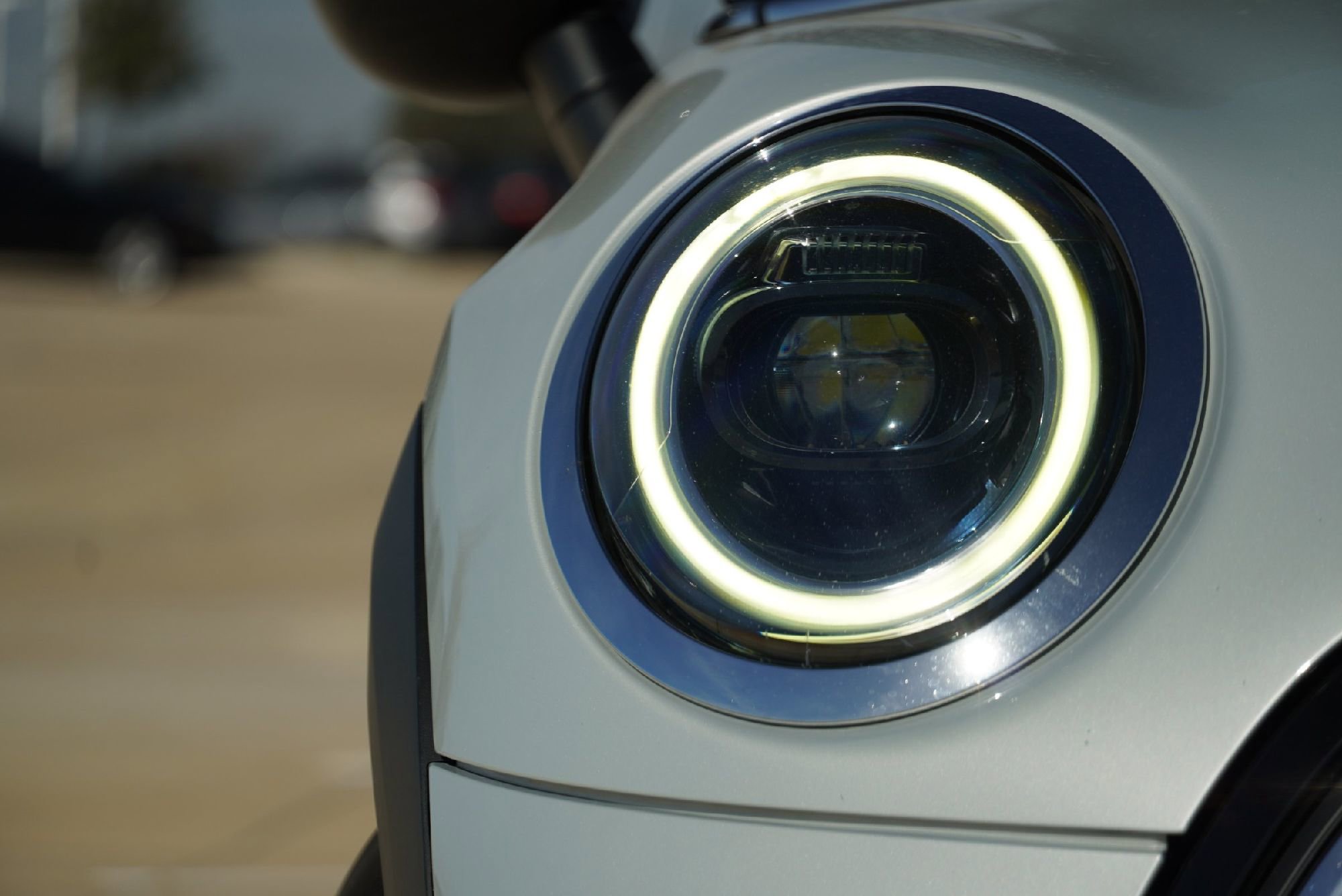 Used 2023 MINI Cooper 2-Door Hardtop image 2