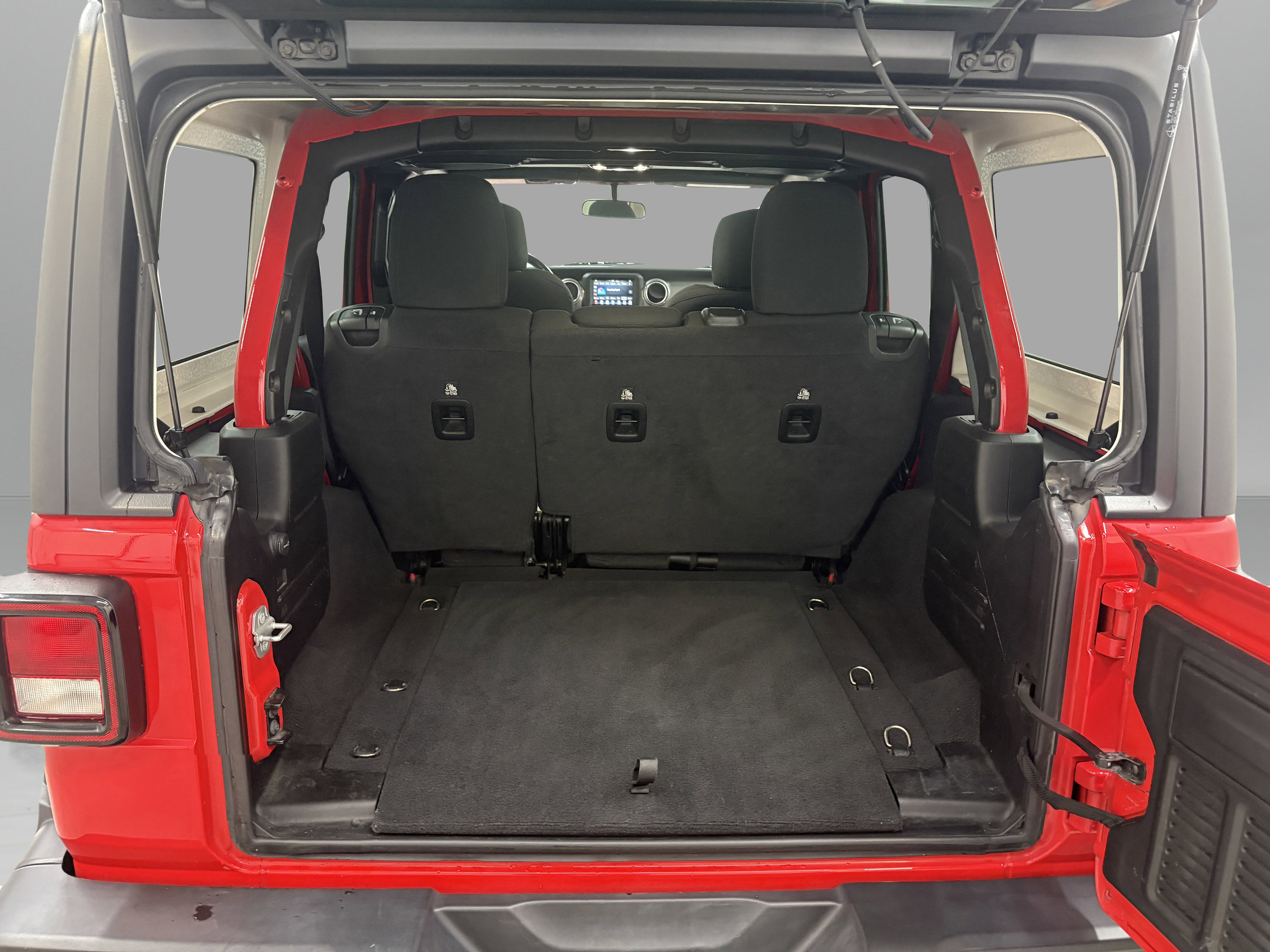 Used 2021 Jeep Wrangler Unlimited Sahara image 8